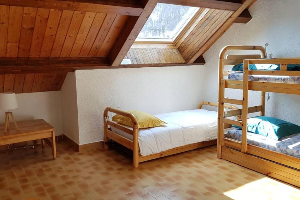 APPARTEMENT T3 60M2 à Briançon dans résidence calme avec 7 couchages Extérieur photo